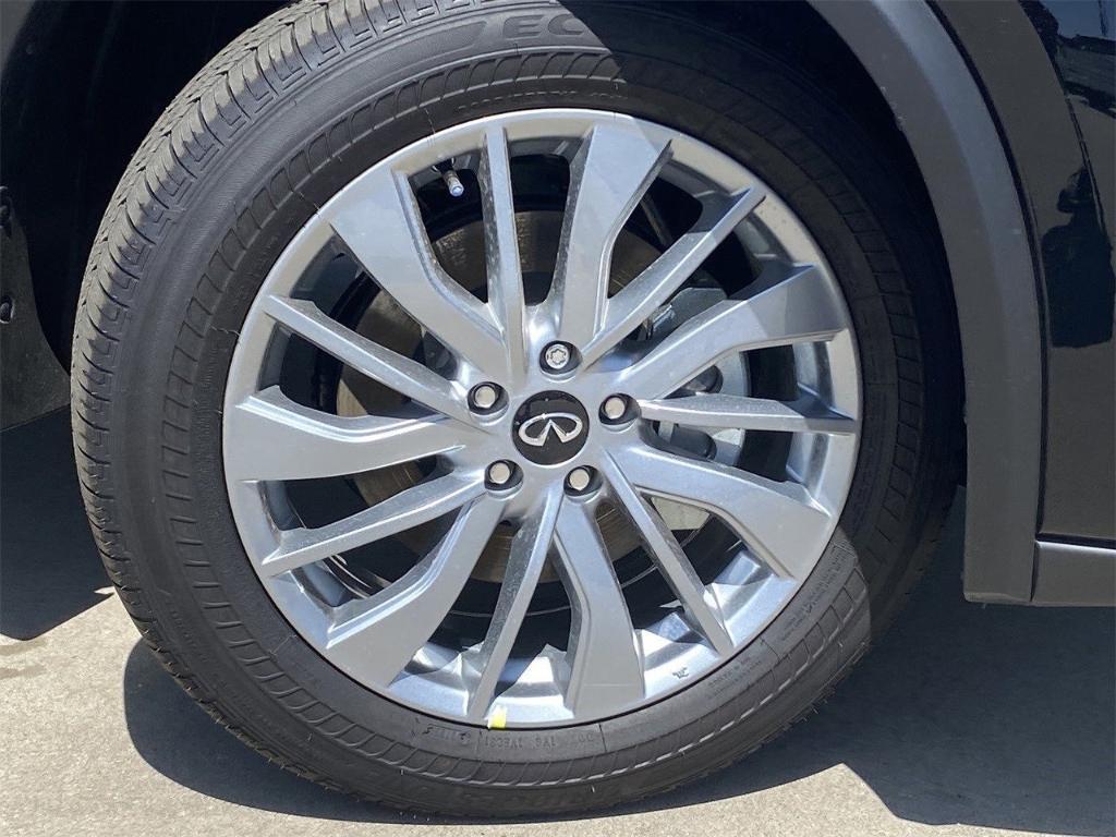 new 2025 INFINITI QX50 car, priced at $47,562