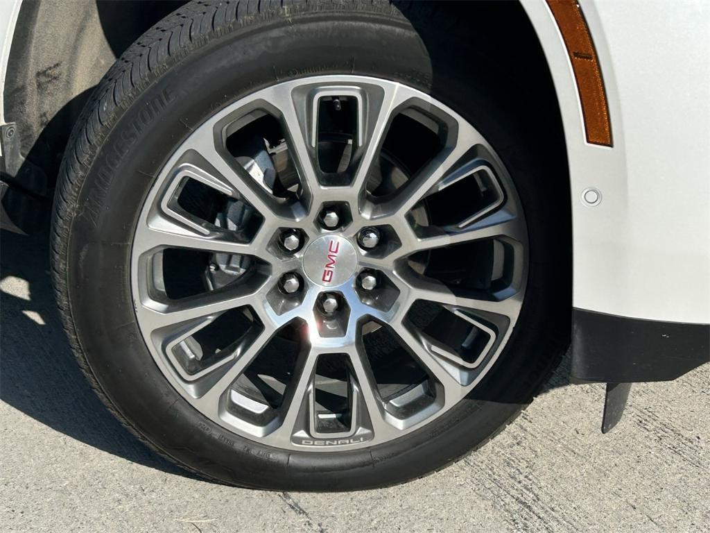 used 2025 GMC Yukon car, priced at $81,943