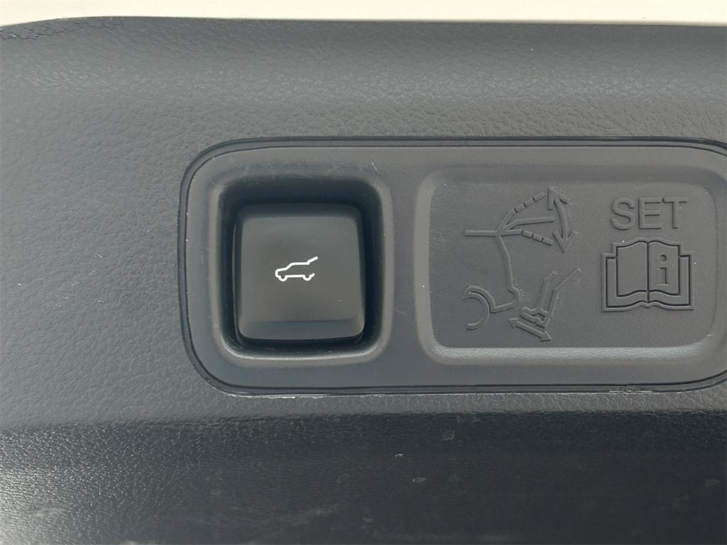 used 2023 Ford Expedition car, priced at $57,988