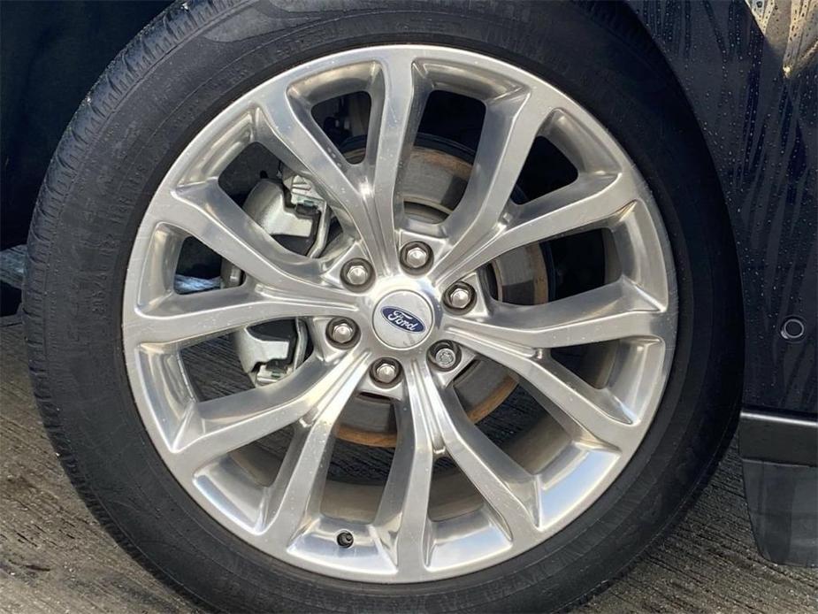 used 2019 Ford Expedition car, priced at $31,988