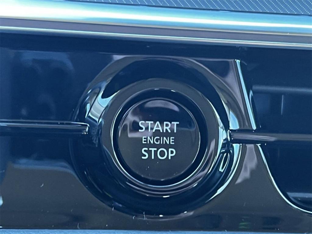 new 2025 INFINITI QX80 car, priced at $91,912