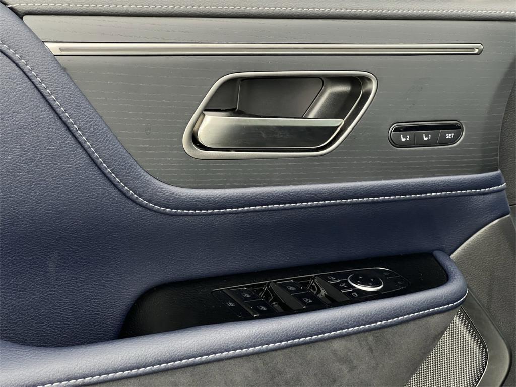 new 2026 INFINITI QX80 car, priced at $106,525