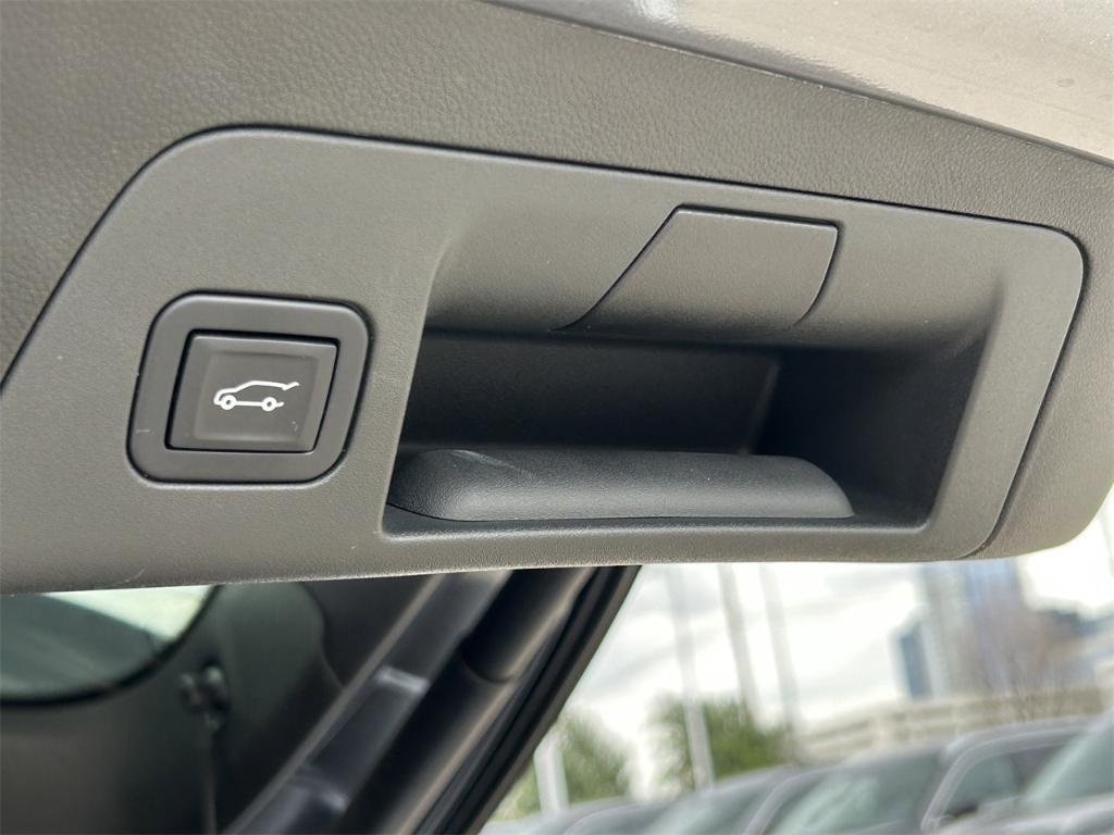 used 2022 Buick Envision car, priced at $24,988
