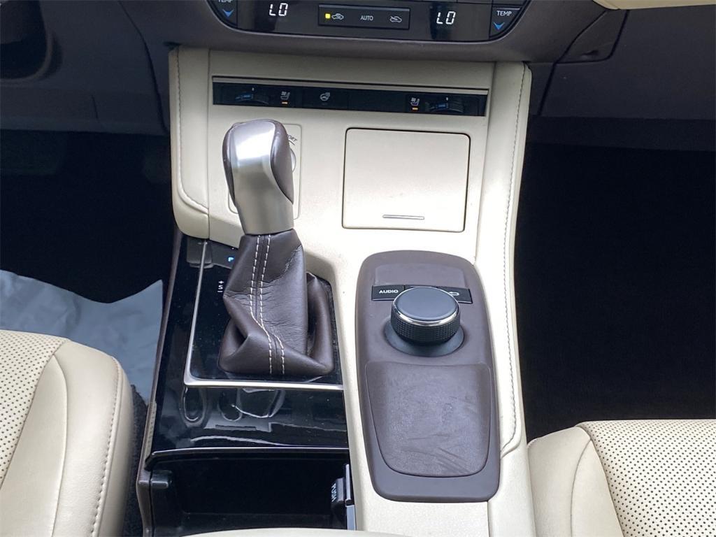 used 2017 Lexus ES 350 car, priced at $20,331