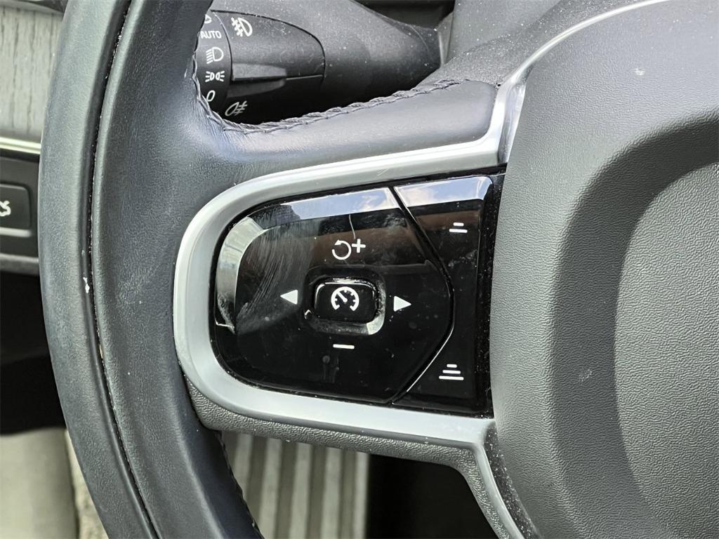 used 2020 Volvo XC90 car, priced at $17,985