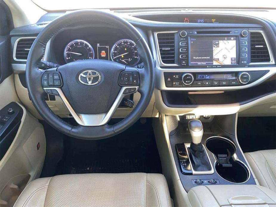 used 2019 Toyota Highlander car, priced at $27,820