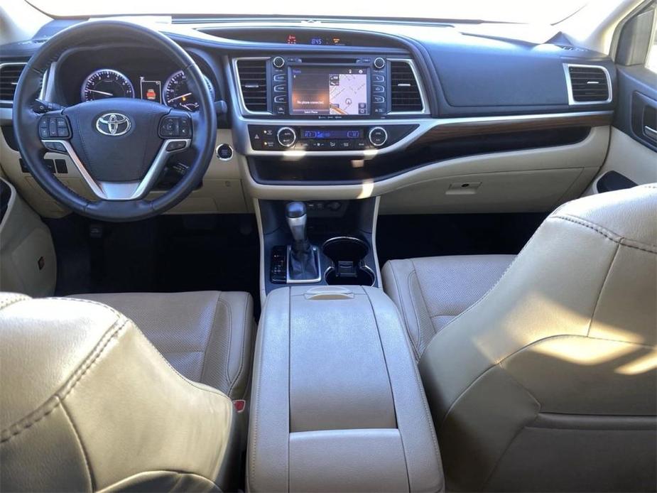 used 2019 Toyota Highlander car, priced at $27,820