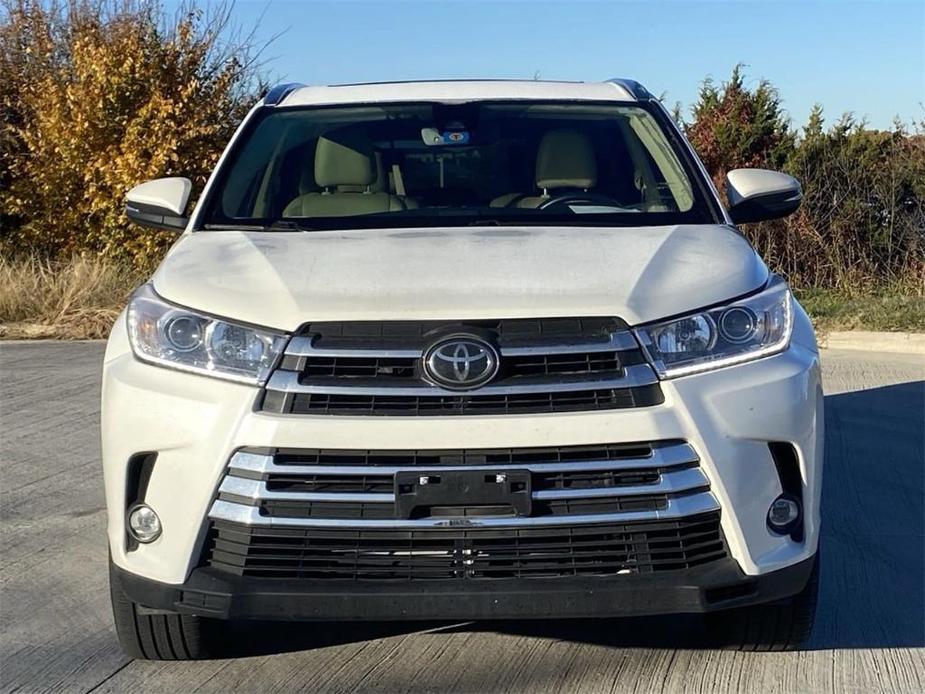 used 2019 Toyota Highlander car, priced at $27,820