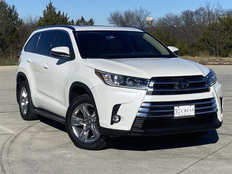 used 2019 Toyota Highlander car, priced at $27,820