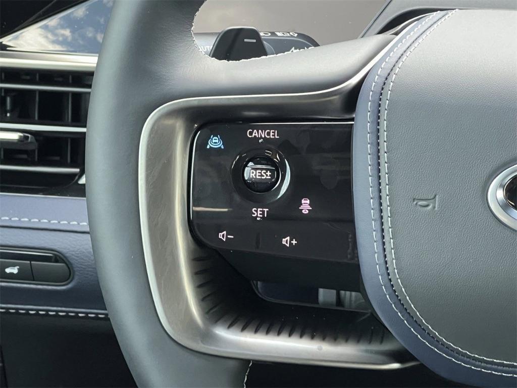 new 2026 INFINITI QX80 car, priced at $106,525