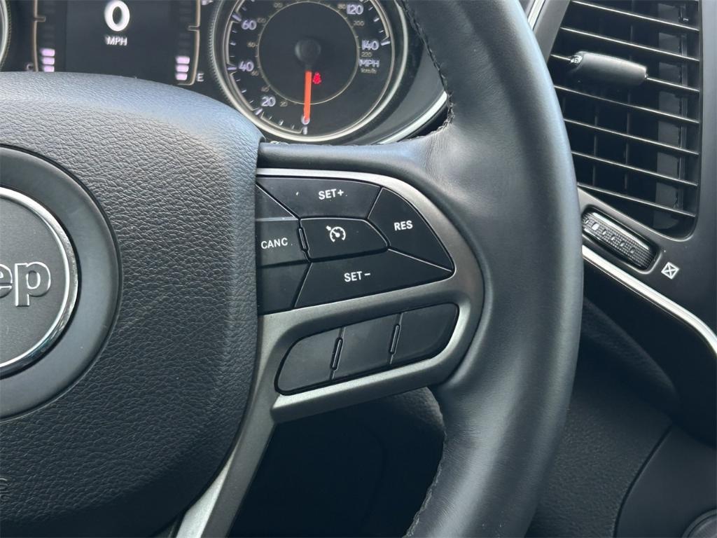 used 2019 Jeep Cherokee car, priced at $17,485