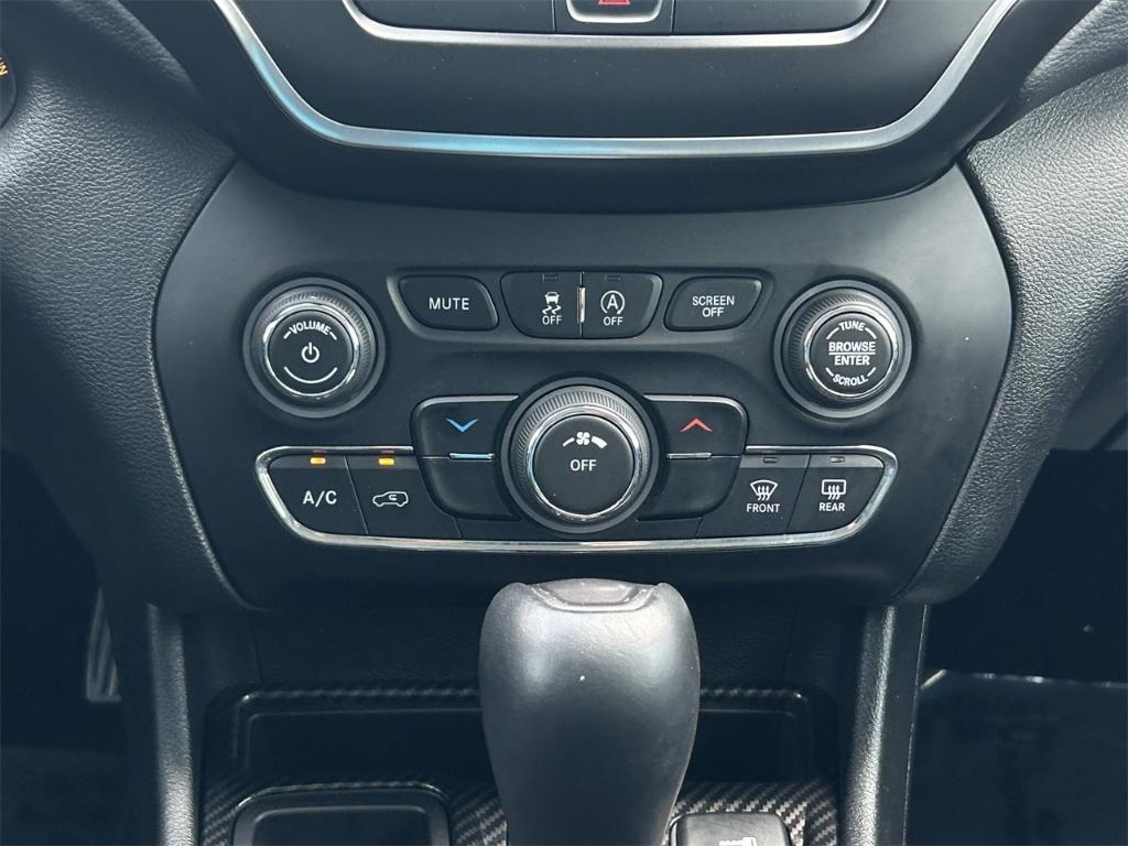 used 2019 Jeep Cherokee car, priced at $17,485