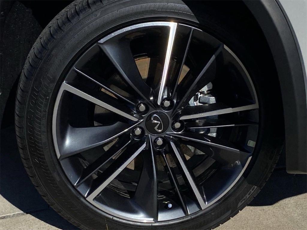 new 2025 INFINITI QX50 car