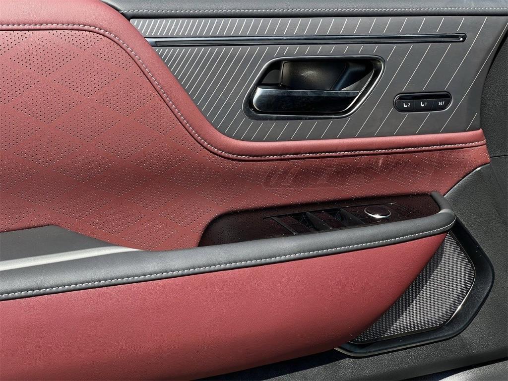 new 2026 INFINITI QX80 car, priced at $116,955