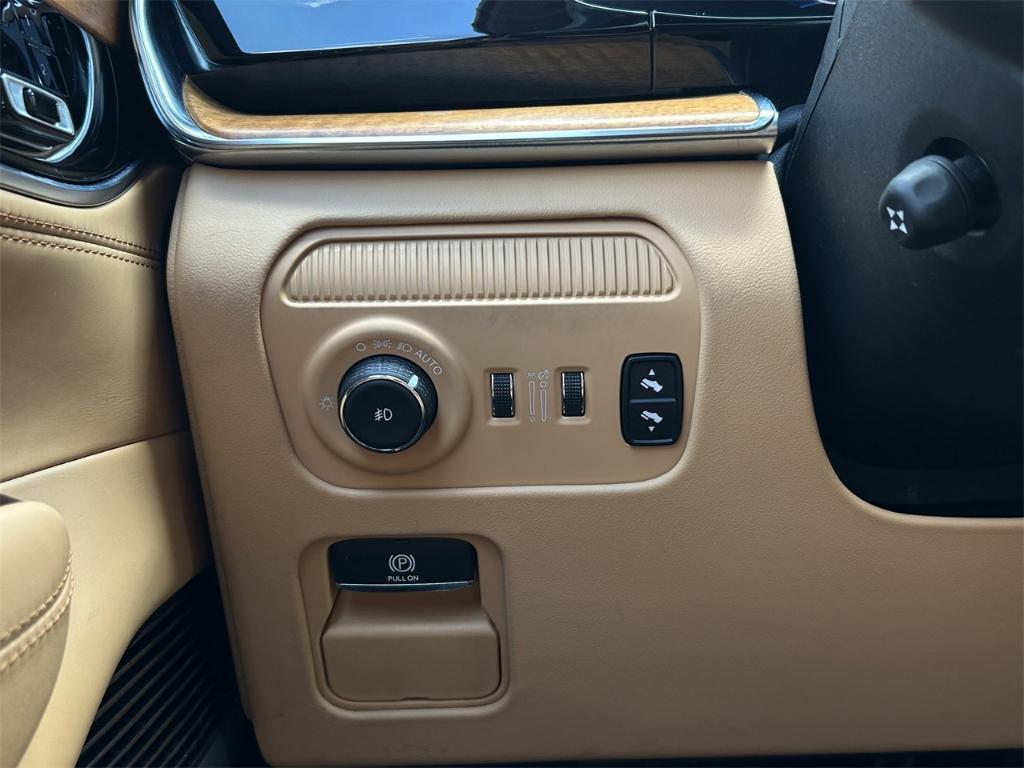 used 2022 Jeep Grand Wagoneer car, priced at $53,985
