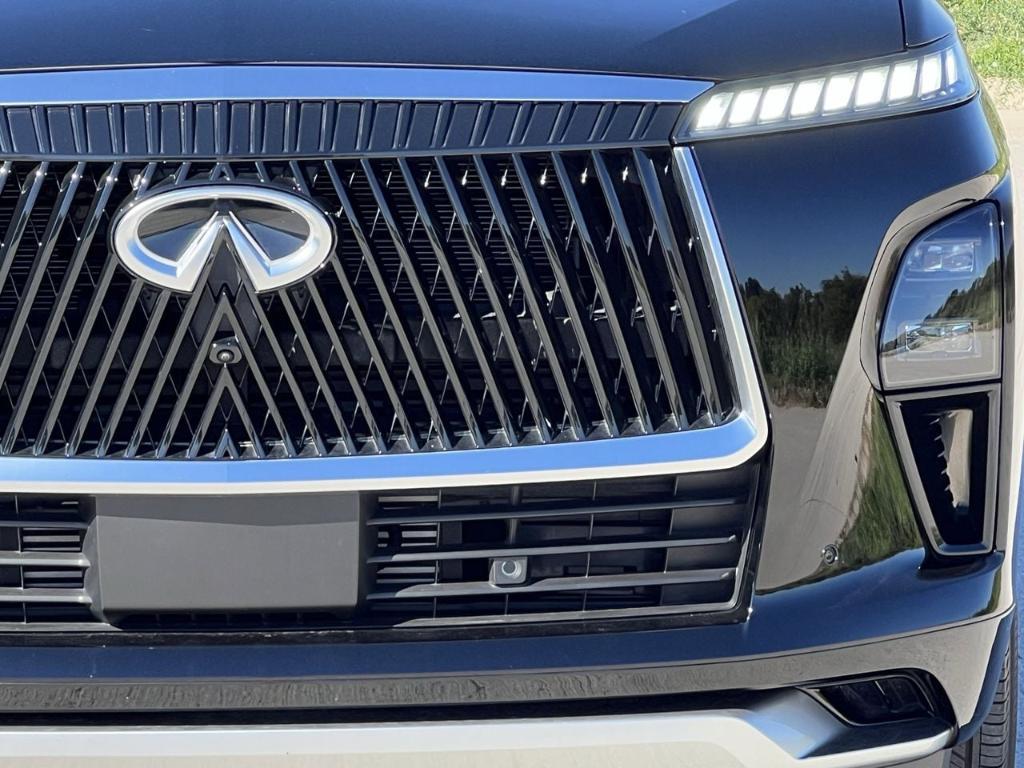used 2025 INFINITI QX80 car, priced at $70,984