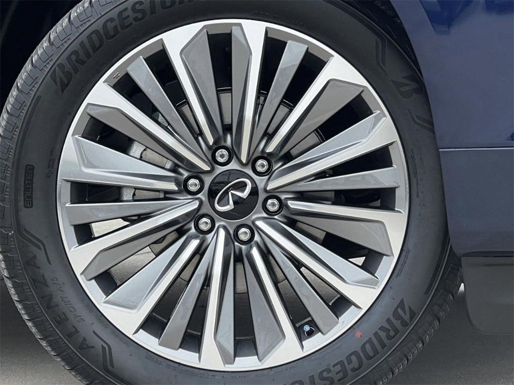 new 2025 INFINITI QX80 car, priced at $95,550