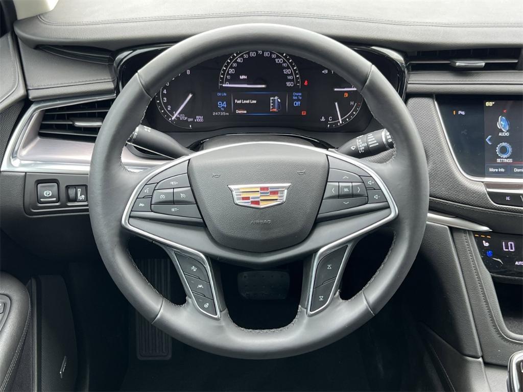used 2018 Cadillac XT5 car, priced at $24,987