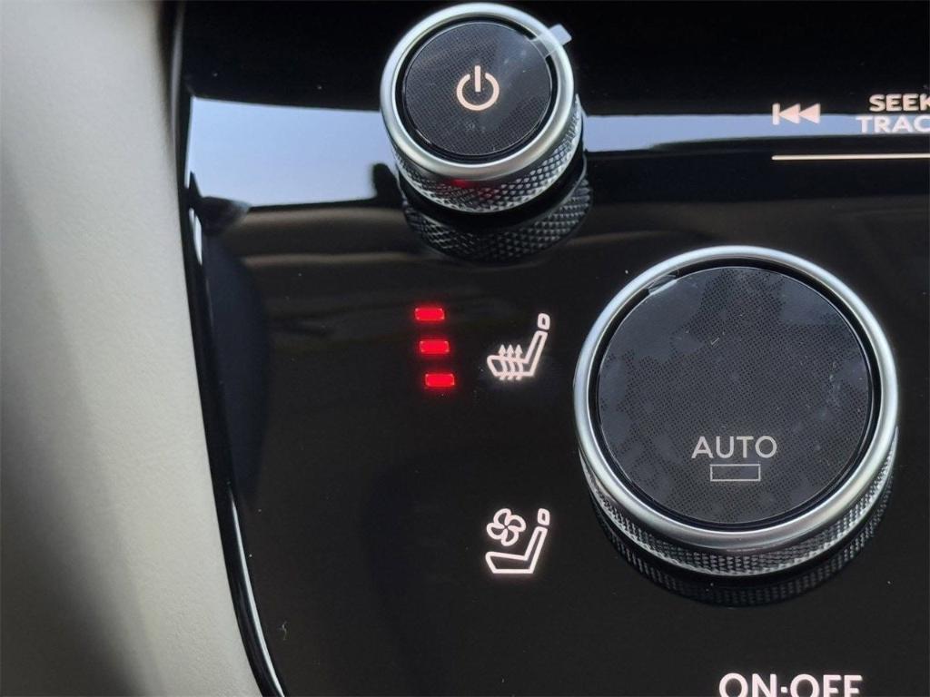 new 2025 INFINITI QX60 car, priced at $63,684