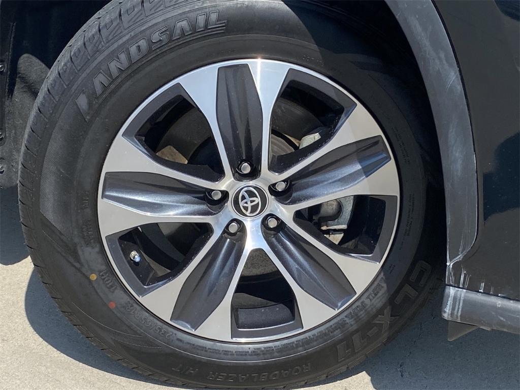 used 2023 Toyota Highlander car, priced at $35,985