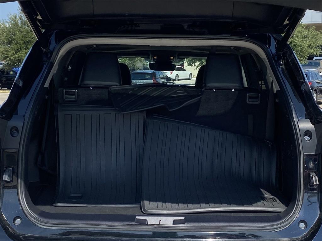 used 2023 Toyota Highlander car, priced at $35,985