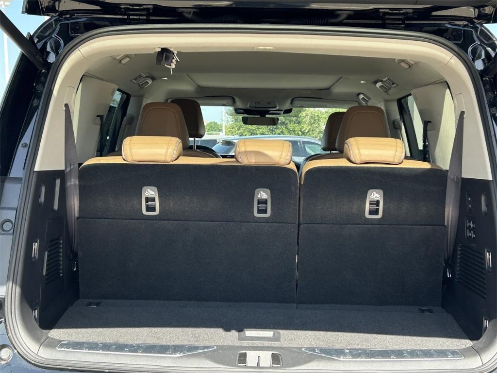 used 2025 INFINITI QX80 car