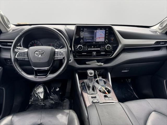 used 2020 Toyota Highlander car, priced at $30,926