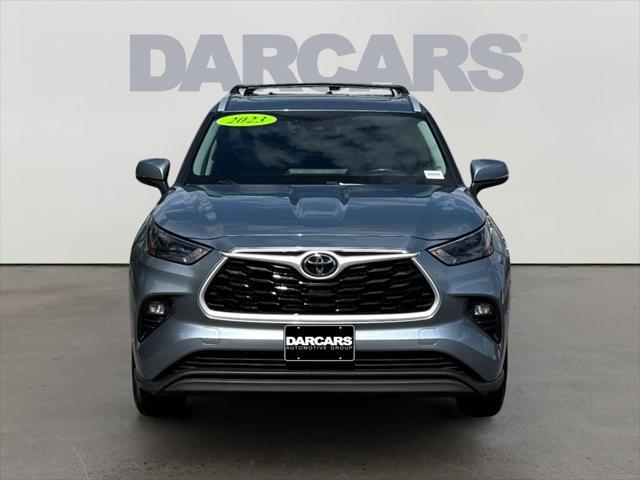 used 2023 Toyota Highlander car, priced at $30,928