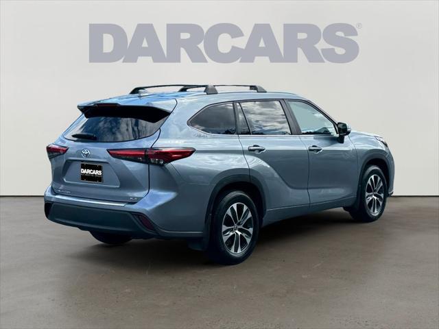 used 2023 Toyota Highlander car, priced at $30,928