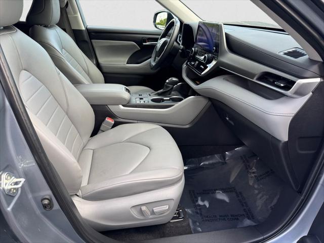 used 2023 Toyota Highlander car, priced at $31,693