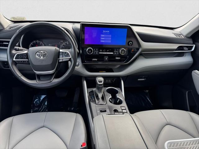 used 2023 Toyota Highlander car, priced at $31,693