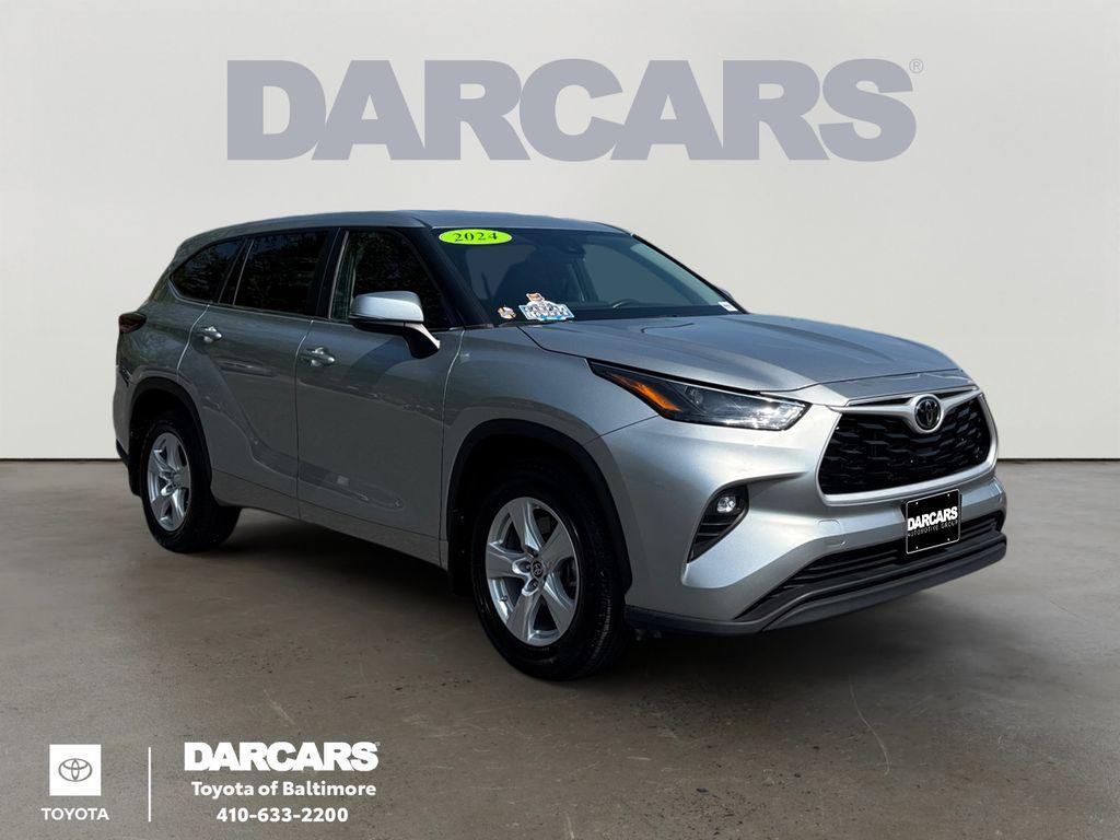 used 2024 Toyota Highlander car, priced at $33,294