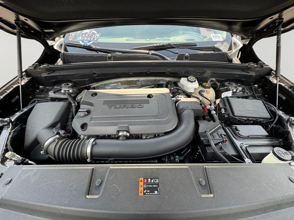 used 2023 Buick Envision car, priced at $18,900