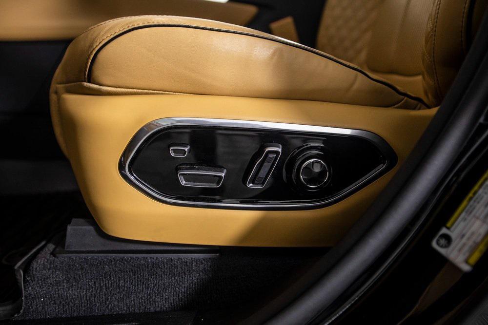 used 2022 Jeep Grand Cherokee car, priced at $40,800