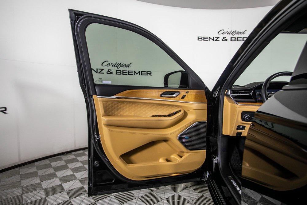 used 2022 Jeep Grand Cherokee car, priced at $40,800