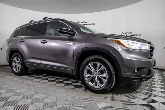 used 2015 Toyota Highlander car, priced at $19,200