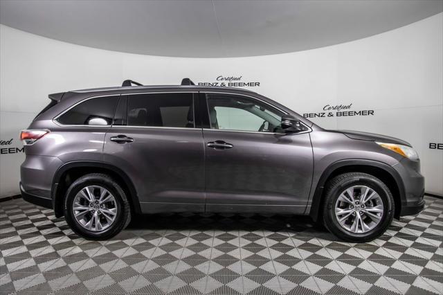 used 2015 Toyota Highlander car, priced at $19,200