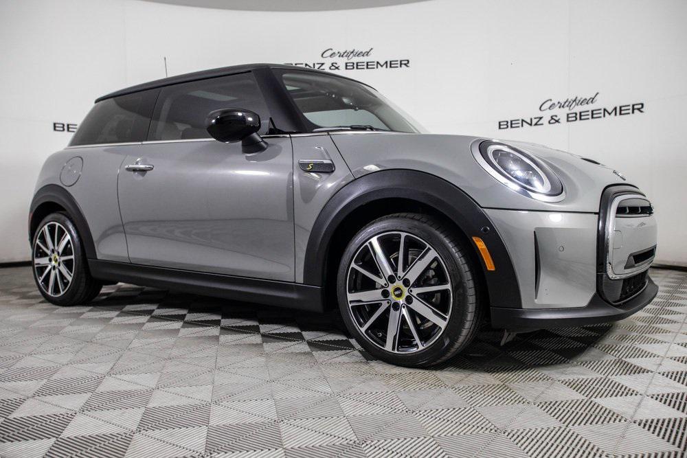 used 2023 MINI Hardtop car, priced at $22,500