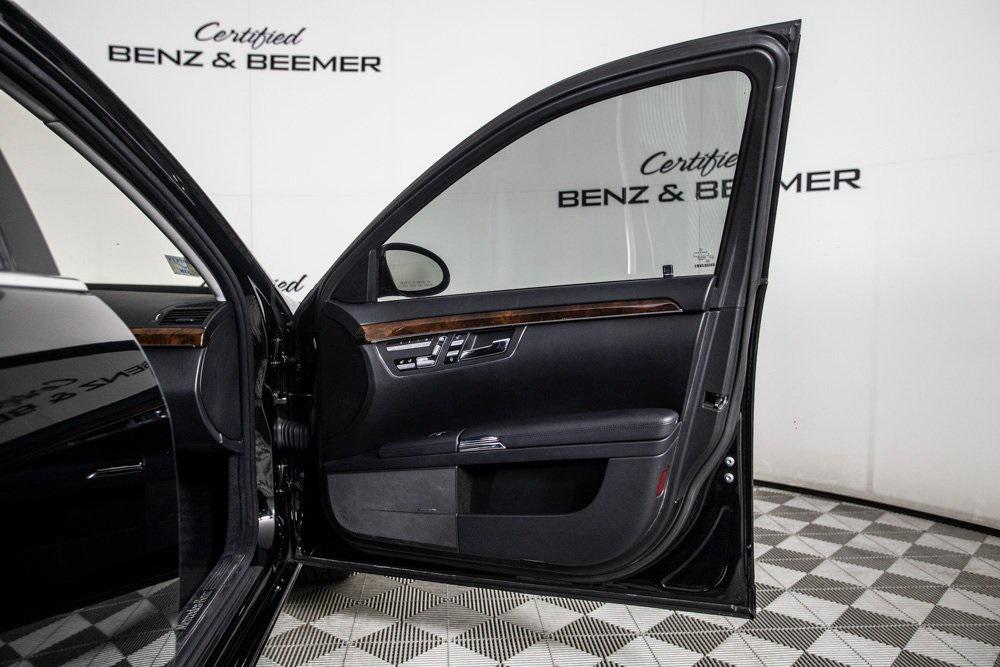 used 2009 Mercedes-Benz S-Class car, priced at $10,400