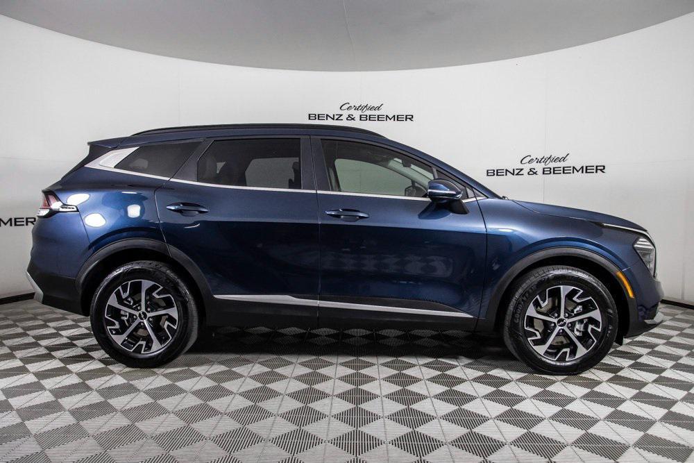 used 2024 Kia Sportage Hybrid car, priced at $28,000