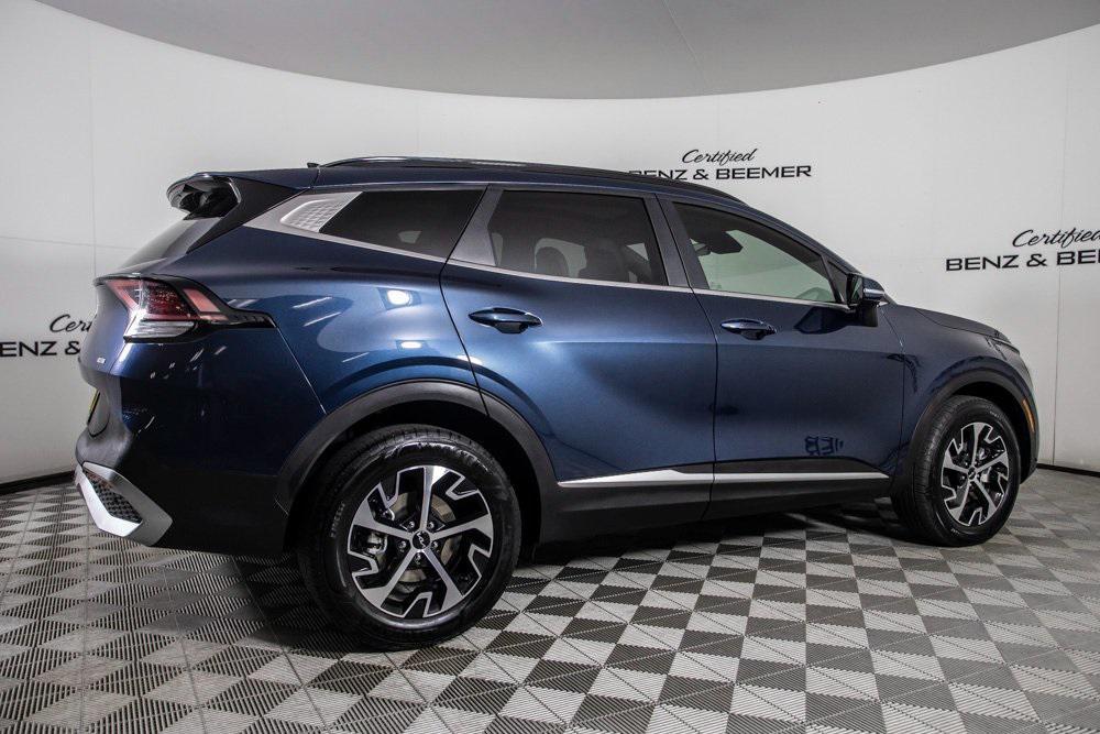 used 2024 Kia Sportage Hybrid car, priced at $28,000