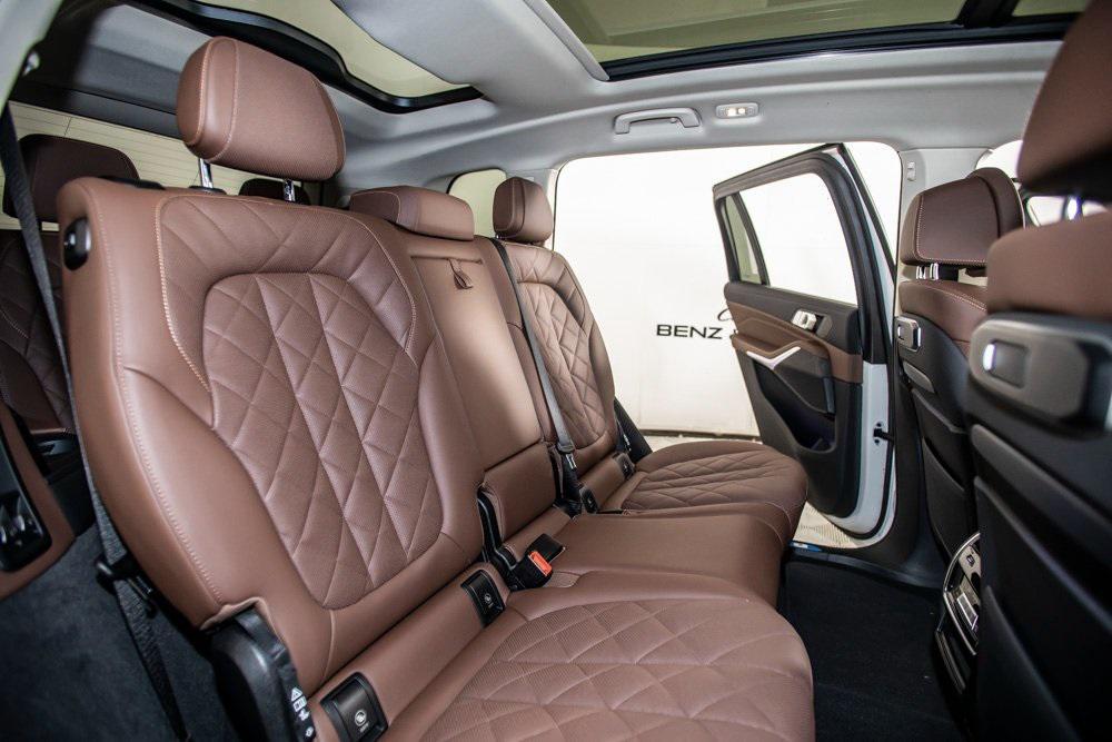 used 2025 BMW X7 car, priced at $73,000