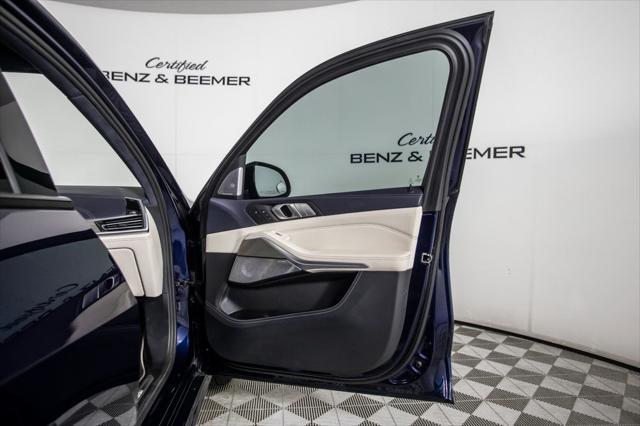 used 2022 BMW X7 car, priced at $61,000
