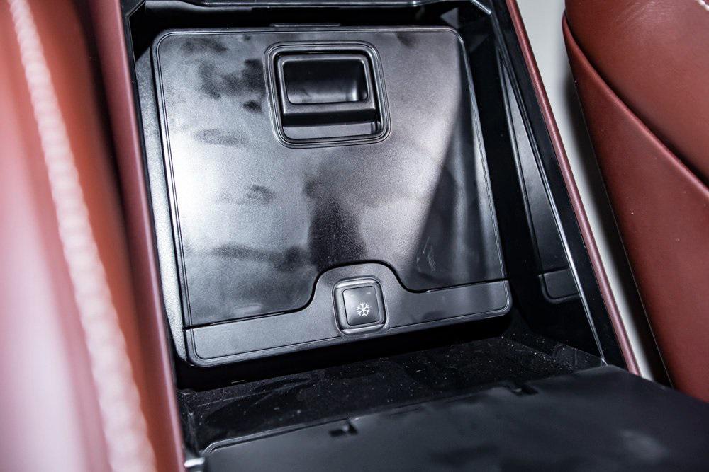 used 2025 Mercedes-Benz Maybach GLS 600 car, priced at $165,000