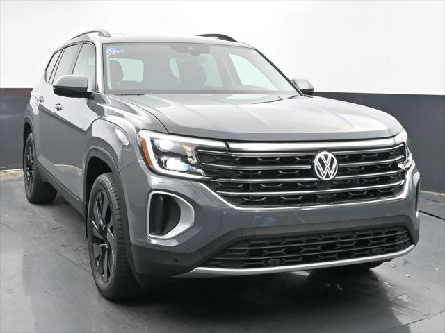 new 2025 Volkswagen Atlas car, priced at $47,981