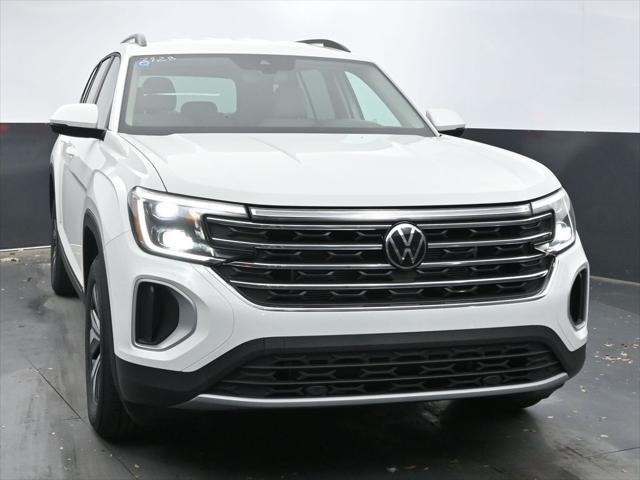 new 2025 Volkswagen Atlas car, priced at $40,216