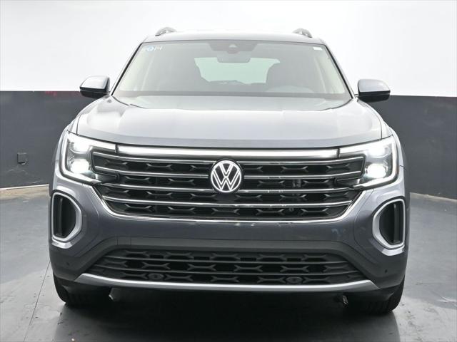 new 2024 Volkswagen Atlas car, priced at $45,861