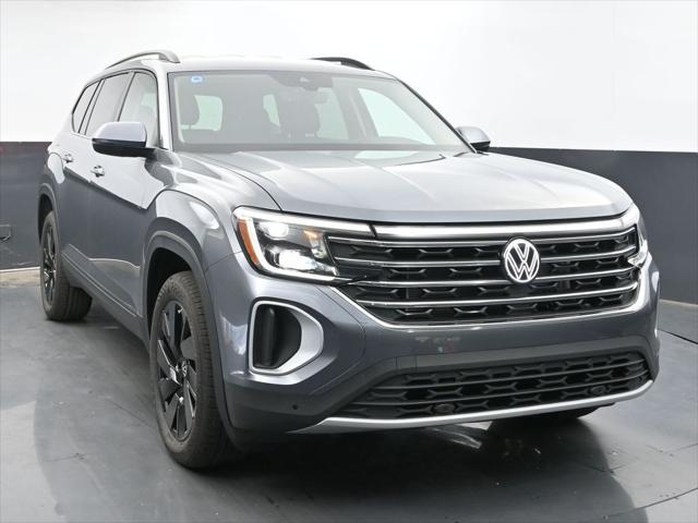 new 2024 Volkswagen Atlas car, priced at $45,861