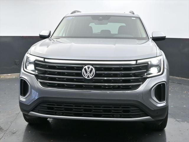 new 2025 Volkswagen Atlas car, priced at $46,521