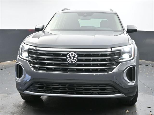 new 2025 Volkswagen Atlas car, priced at $46,016